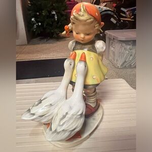 Vintage Hummel Figurine